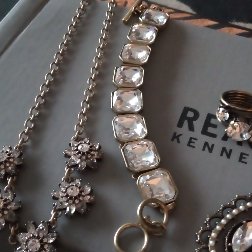 Jewelry - Picture 3 of 6